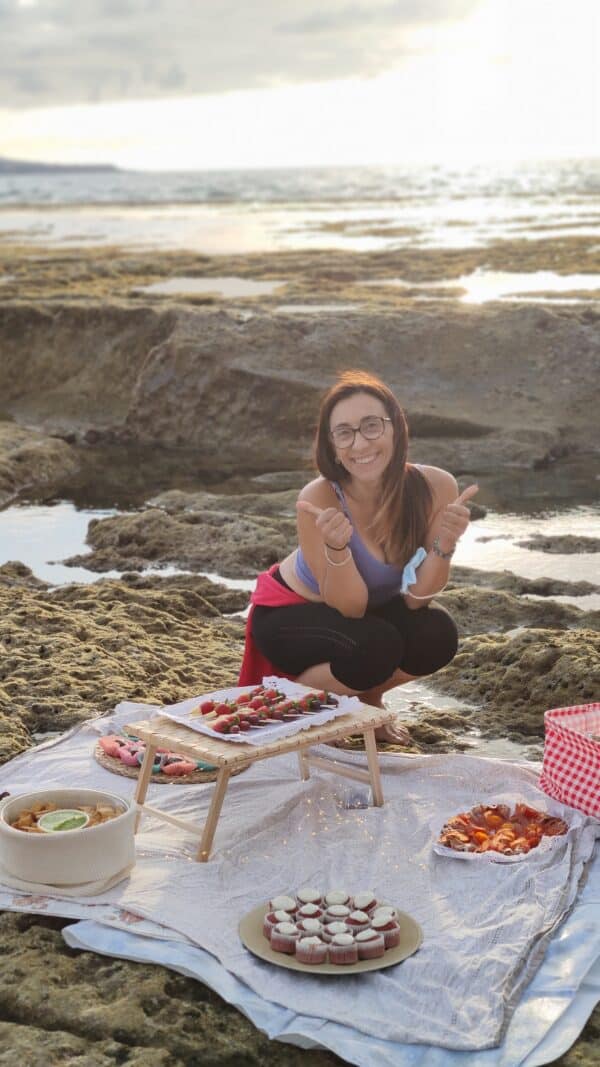 Woman setting up the aperitif.