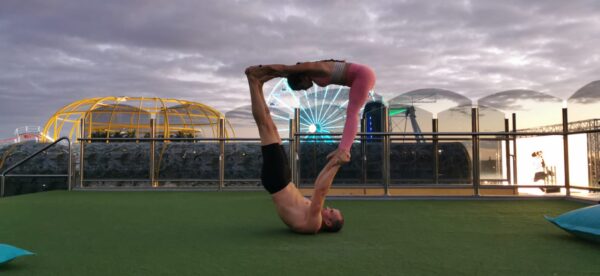 Acro-Yoga