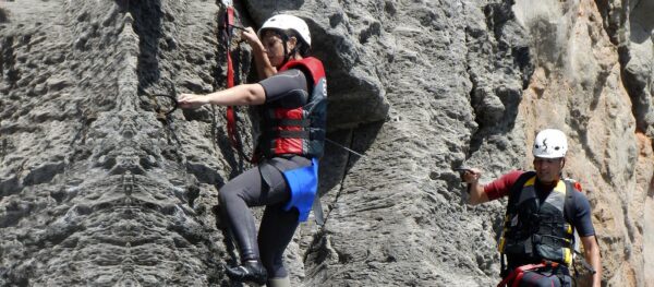 Coasteering_climb